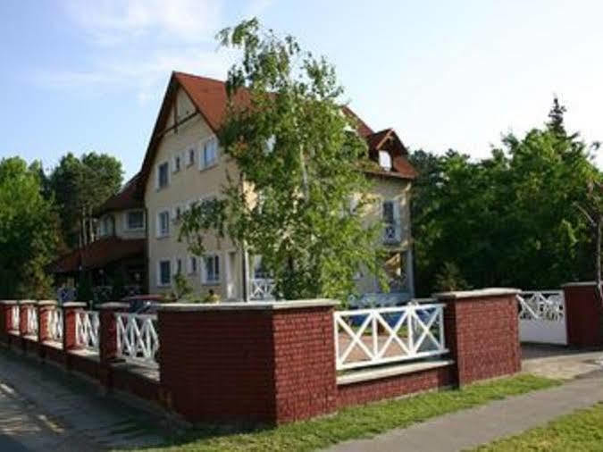 Hotel Francoise Balatonlelle Luaran gambar