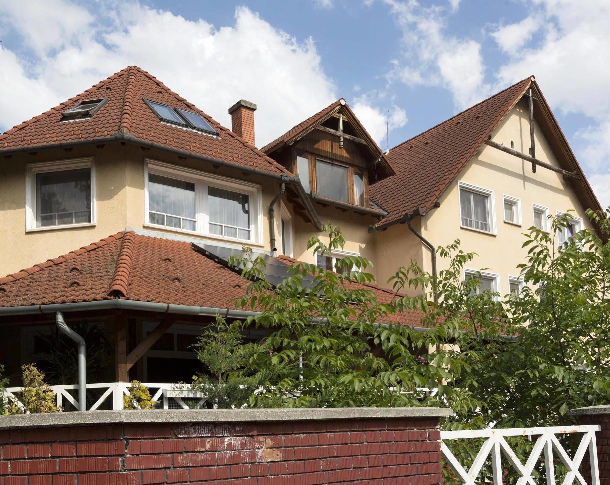 Hotel Francoise Balatonlelle Luaran gambar